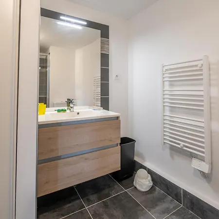 T2 Moderne Avec Balcon - Ideal Couples Et Familles - Fr-1-677-54 Le Lavandou