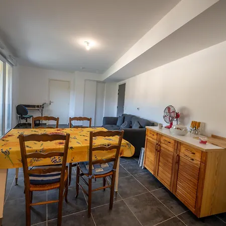 T2 Moderne Avec Balcon - Ideal Couples Et Familles - Fr-1-677-54 Apartment *
